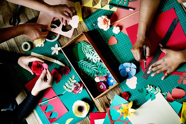 Crafts Arts Flowers Handicrafts Working Lifestyle